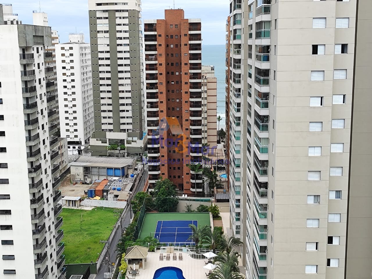 Cobertura na Praia das Astúrias, Guarujá - SP