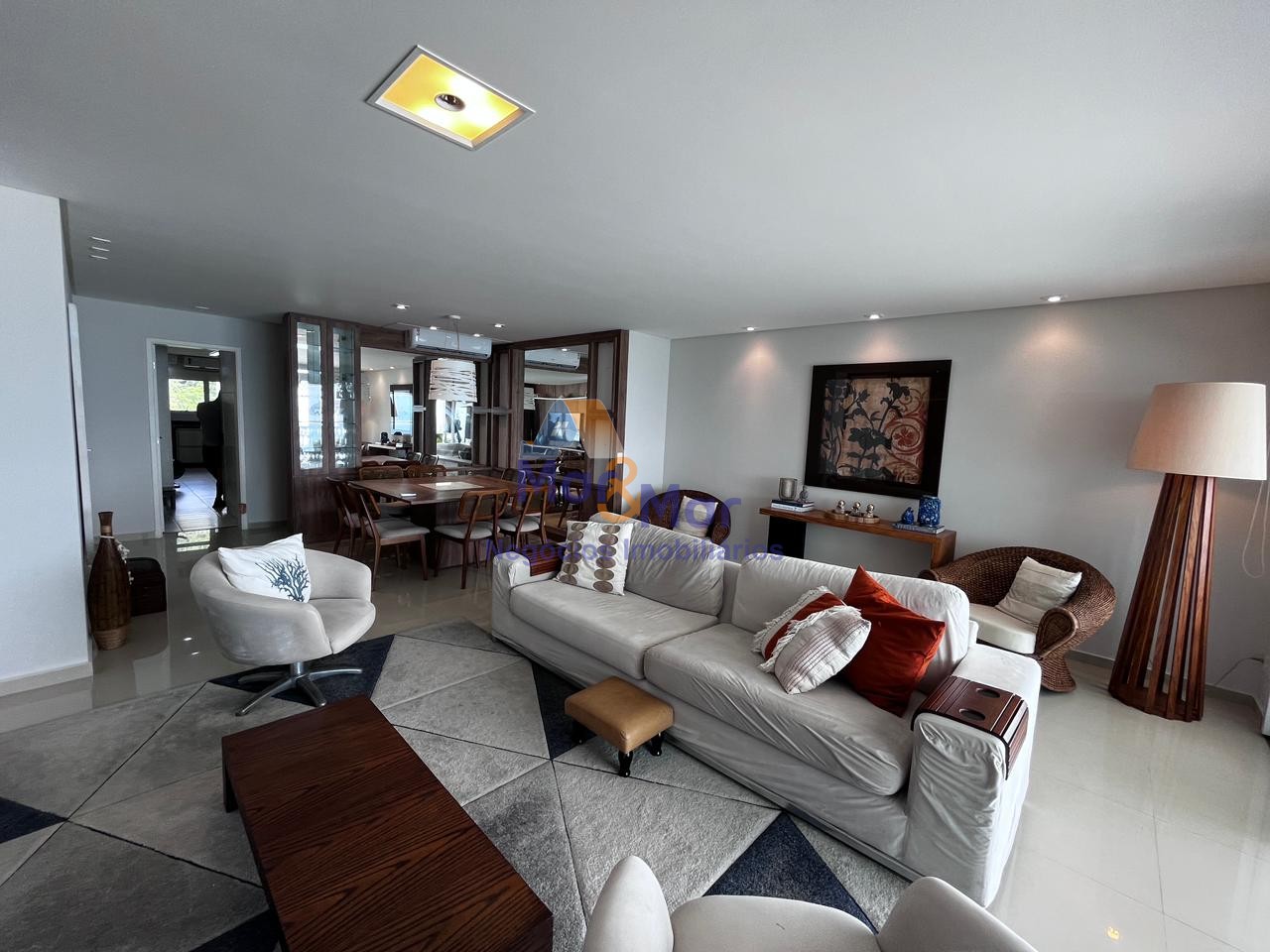 Apartamento Frente ao Mar, Praia da Enseada - GUARUJÁ - SP