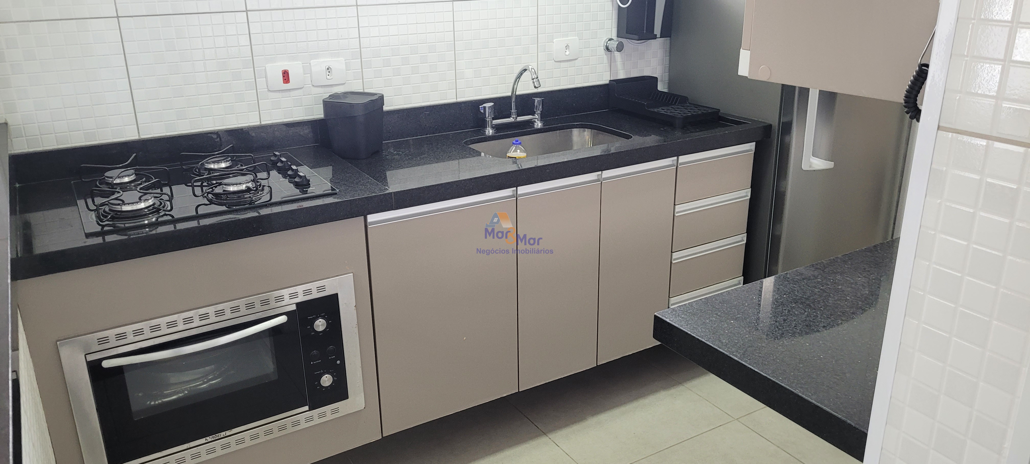 Apartamento à Venda na Praia da Enseada!