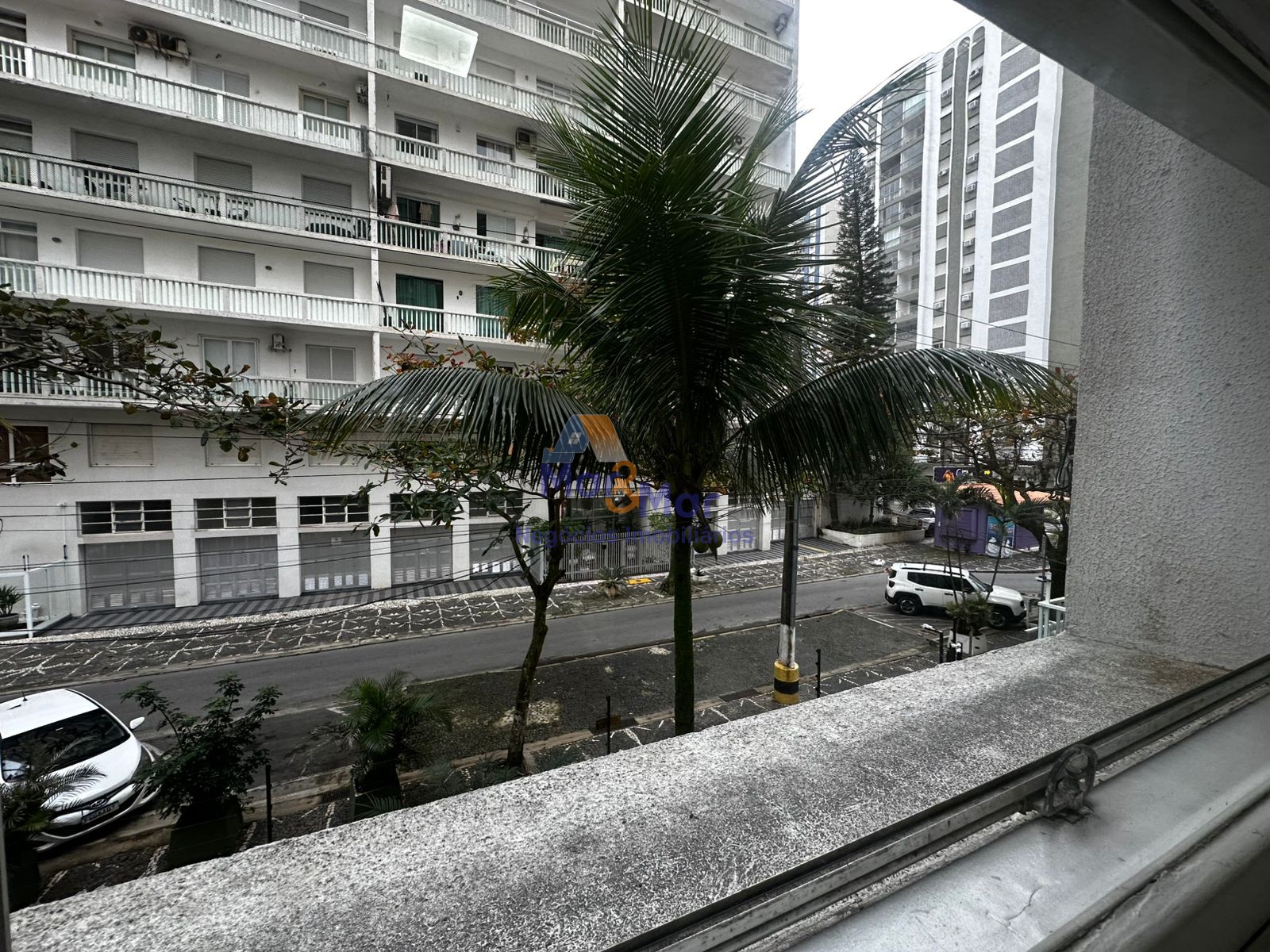 Apartamento na Praia das Pitangueiras, Guarujá - SP