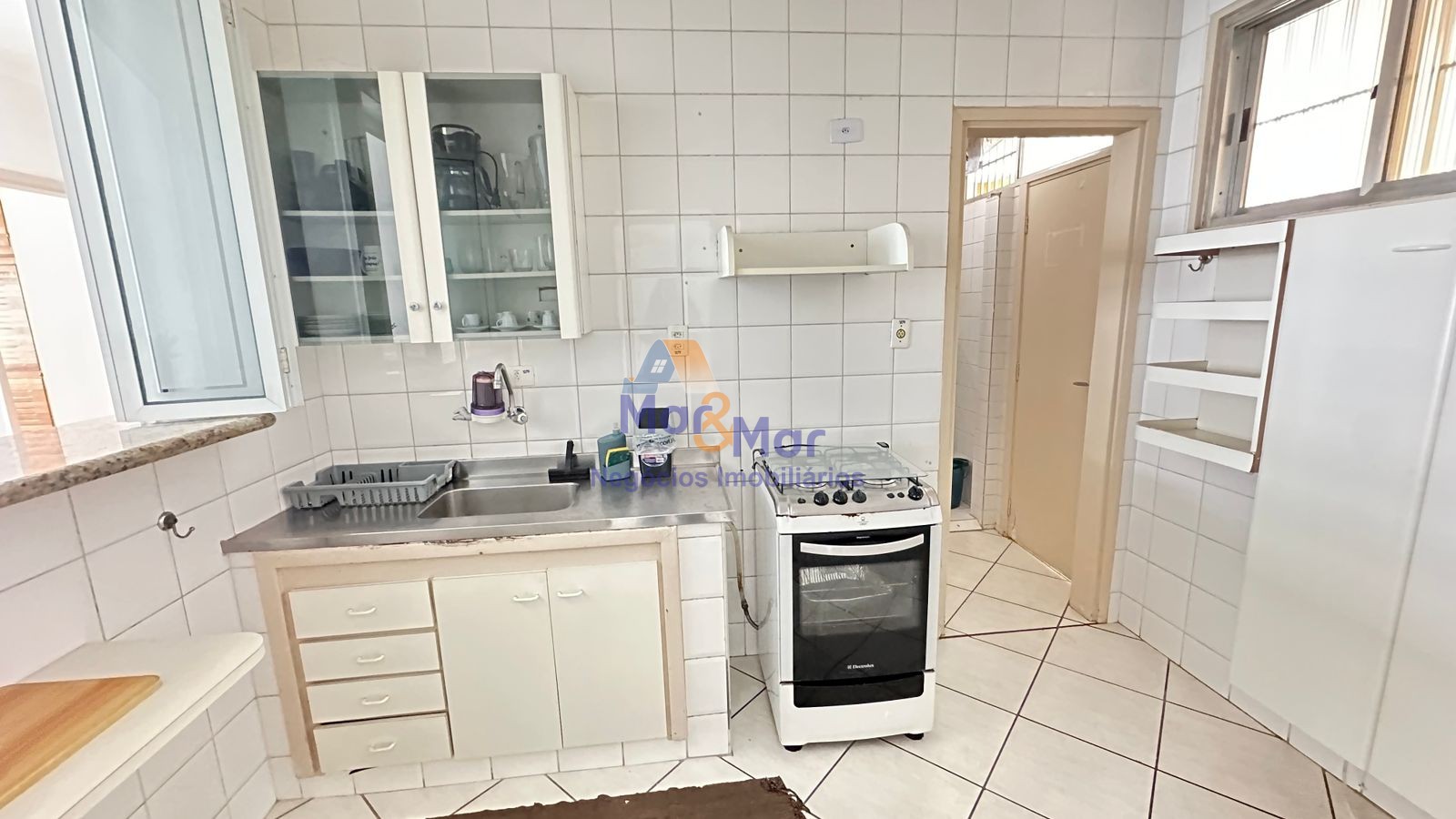 Apartamento na Praia das Pitangueiras, Guarujá - SP