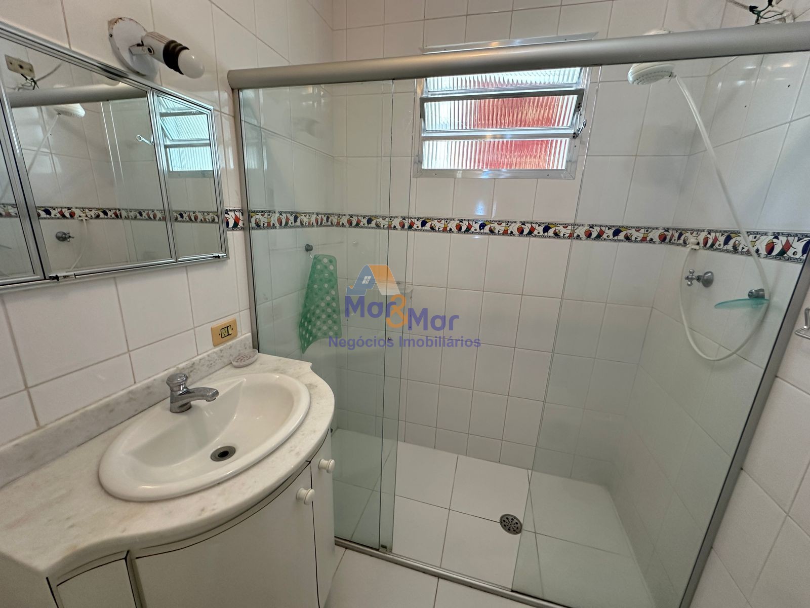 Apartamento Frente ao Mar, Praia Pitangueiras, Guarujá - SP