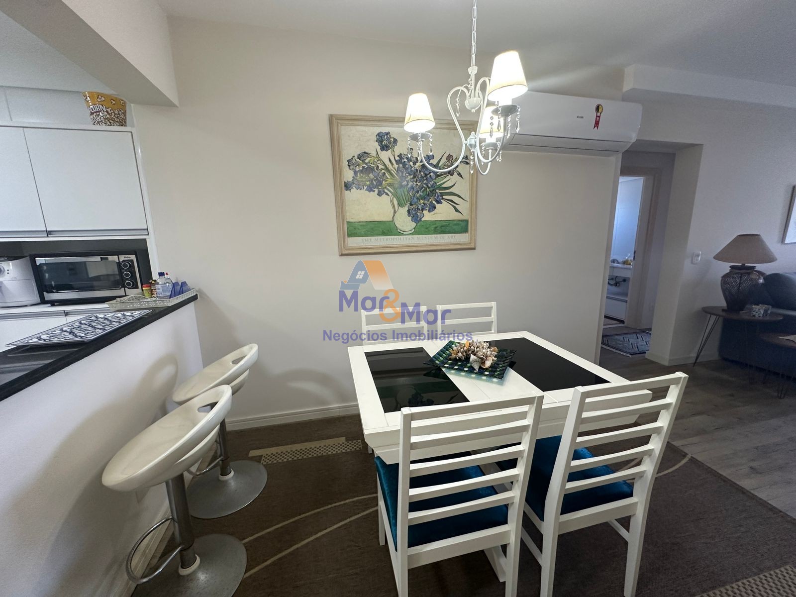 Apartamento na Praia das Astúrias, Guarujá - SP