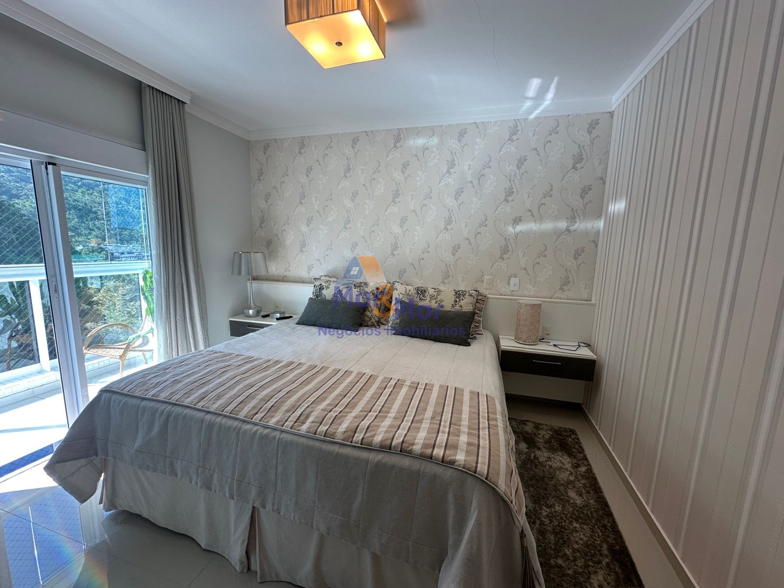 Apartamento Frente ao Mar, Praia da Enseada, Guarujá - SP