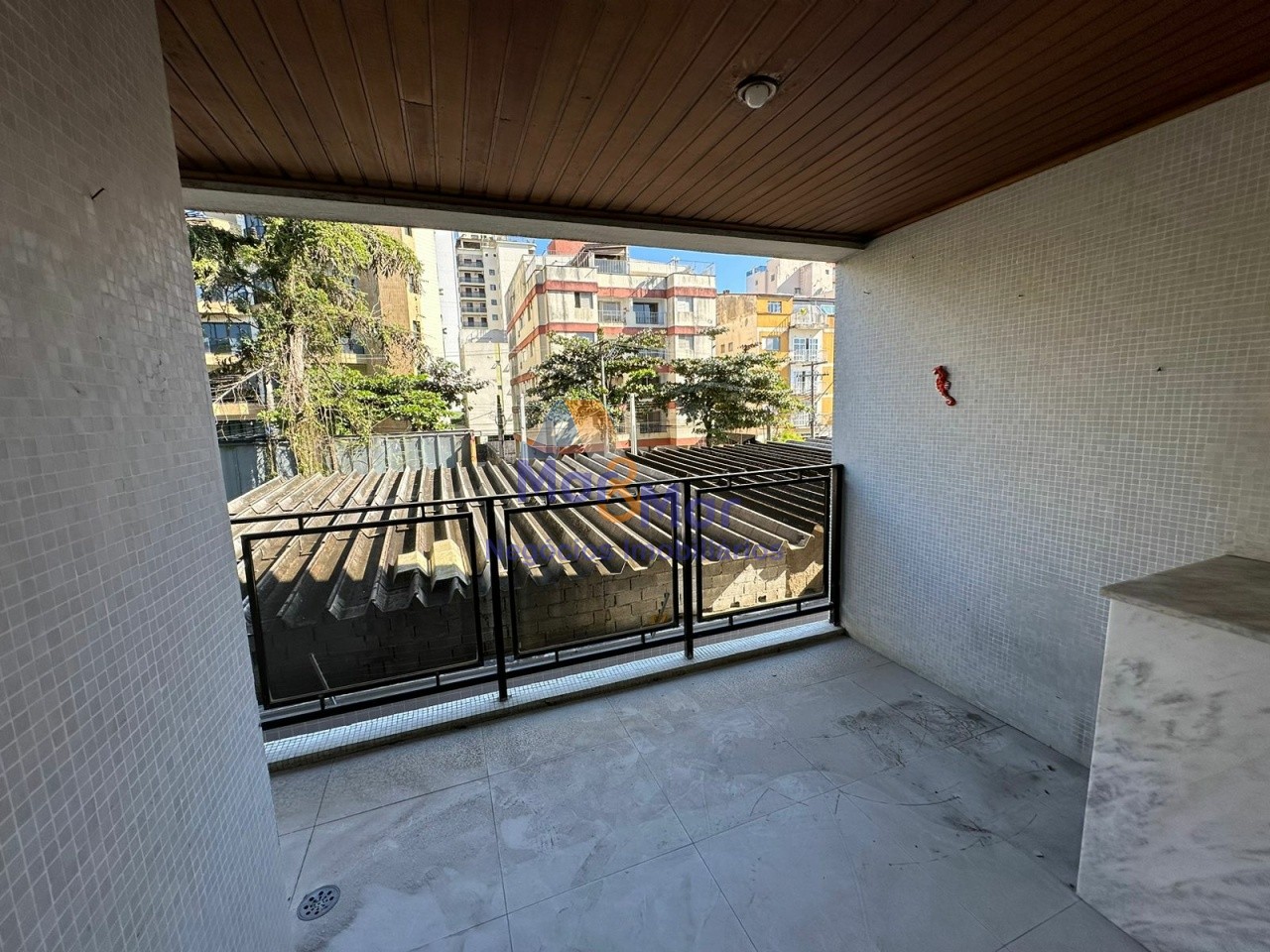 Apartamento na Praia da Enseada, Guarujá - SP